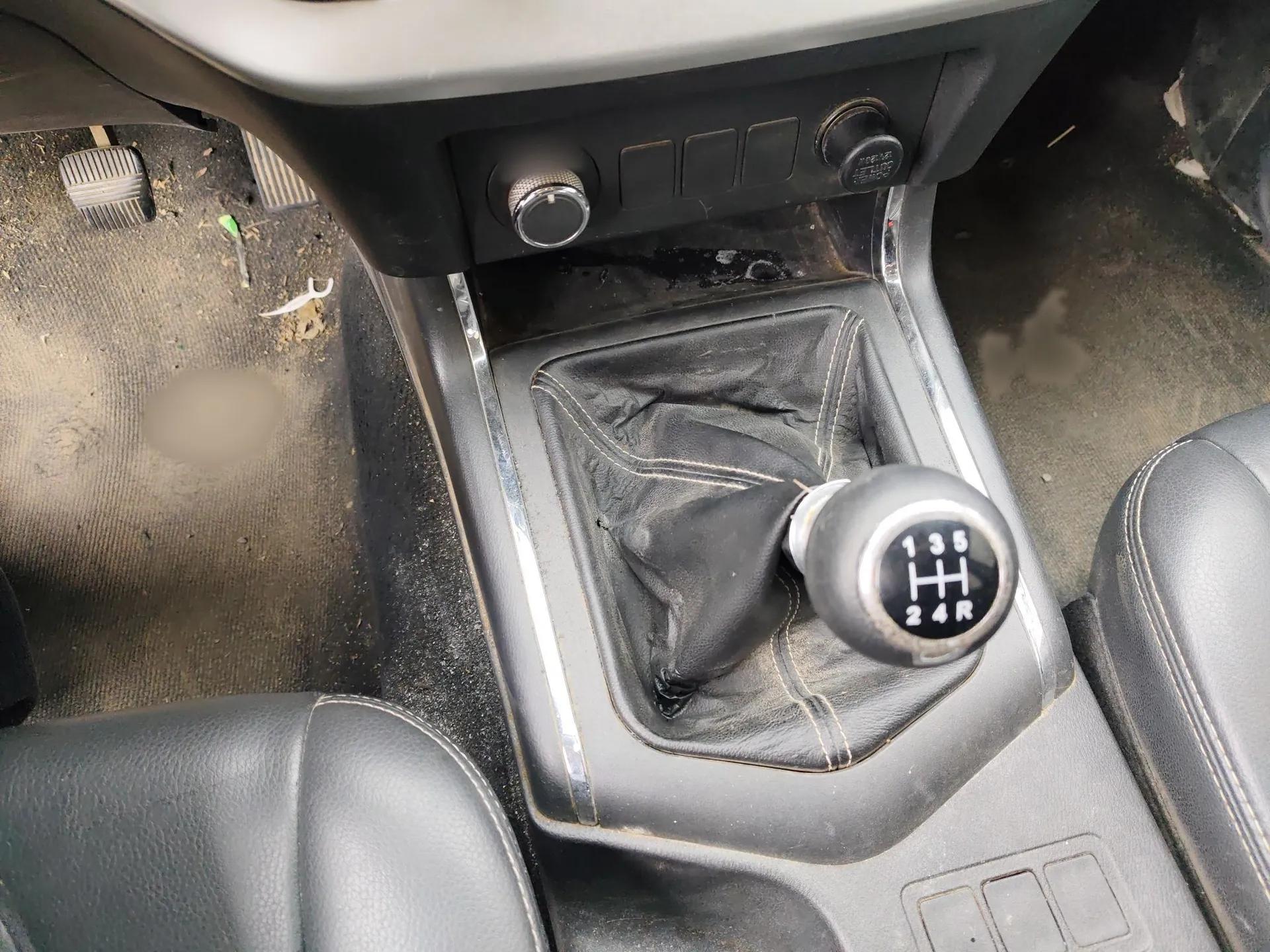 Dongfeng Ruichi 6 2020 2.4L Manual 4x4 Gasoline Standard Version China VI Emission Standard 2TZD — миниатюра 13