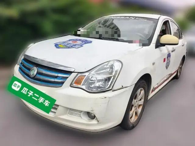 Dongfeng Junfeng E11K 2019 Standard Model