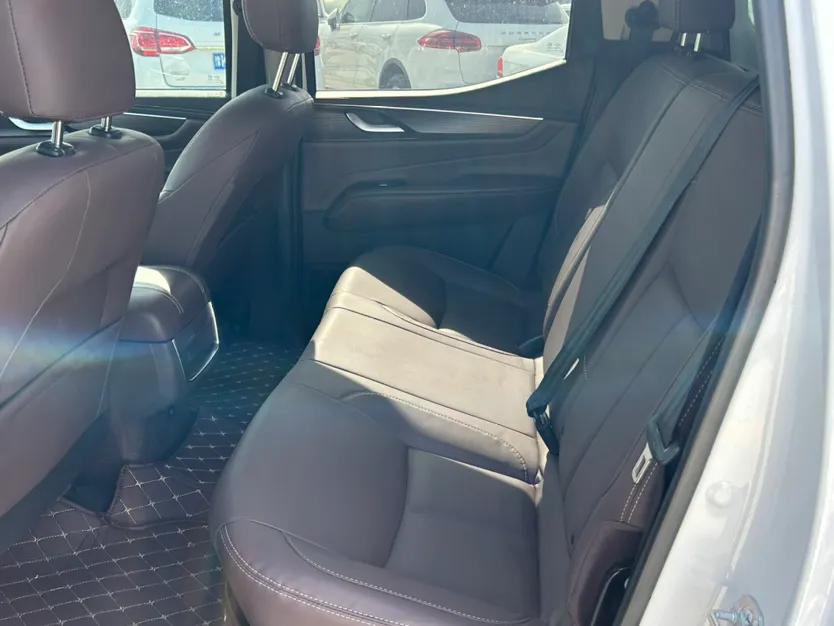 Dongfeng Palazzo 2022 2.0T Manual Two-Wheel Drive Luxury Version — миниатюра 8