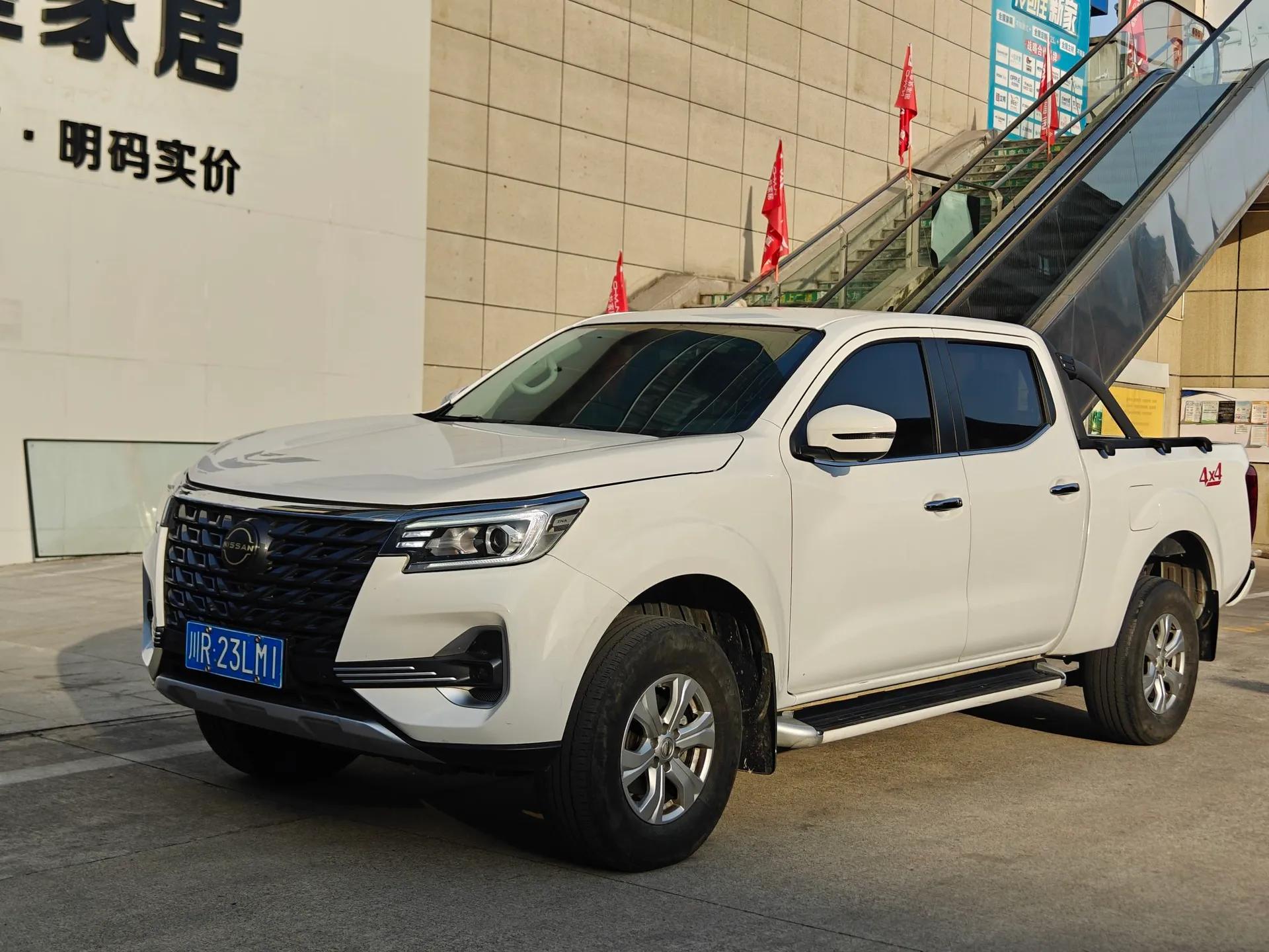 Dongfeng Ruichi 7 2022 2.3T Manual 4x4 Diesel Standard Version with Long Cargo Bed and Flatbed M9T — миниатюра 1