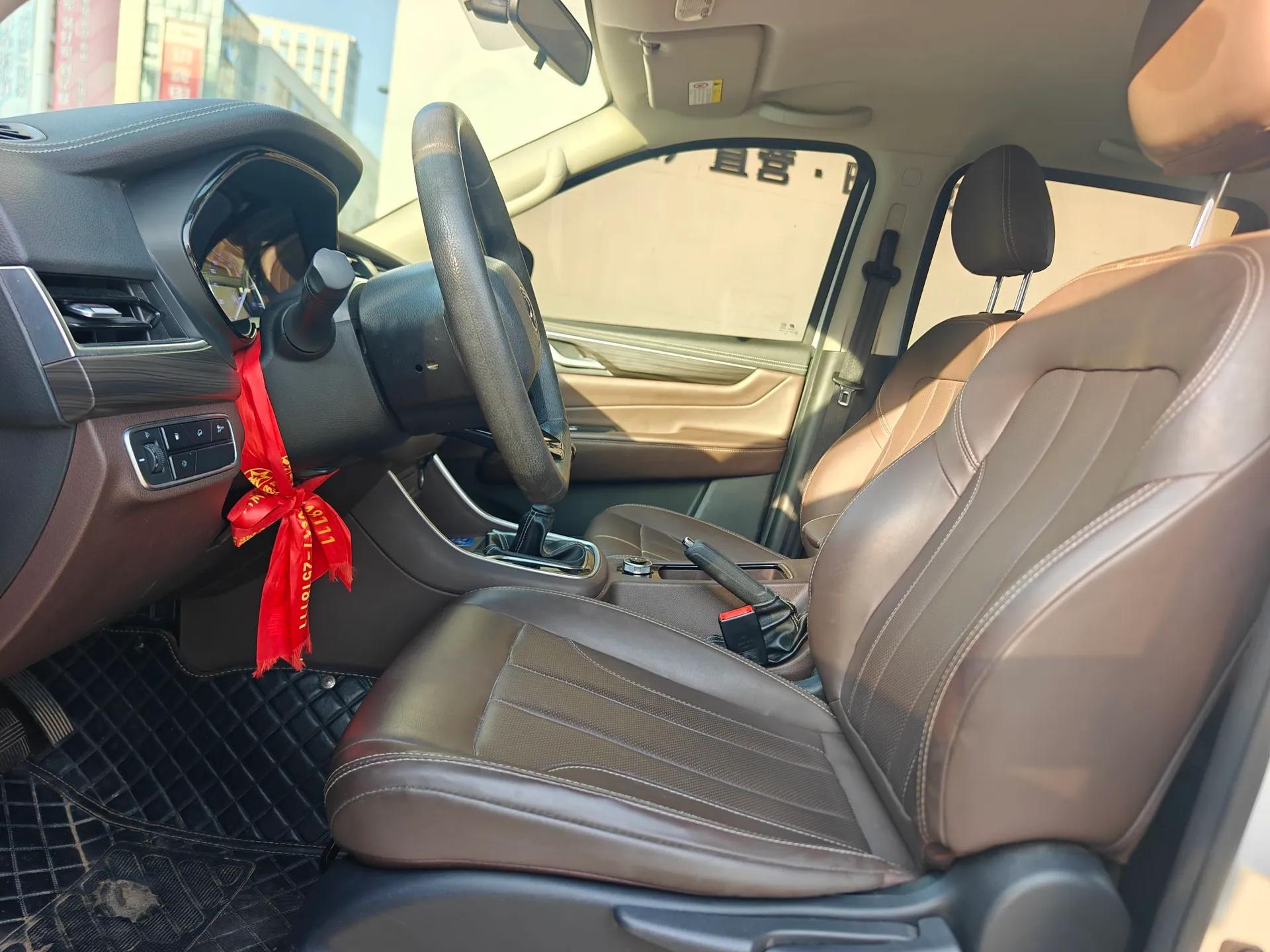 Dongfeng Ruichi 7 2022 2.3T Manual 4x4 Diesel Standard Version with Long Cargo Bed and Flatbed M9T — миниатюра 14