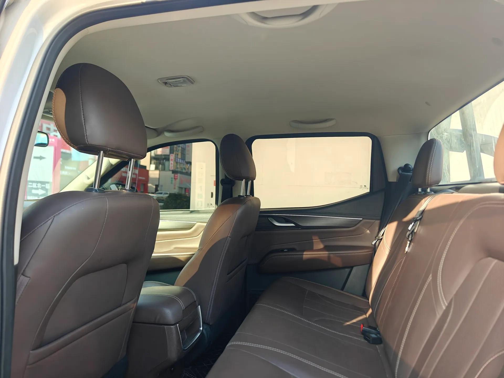 Dongfeng Ruichi 7 2022 2.3T Manual 4x4 Diesel Standard Version with Long Cargo Bed and Flatbed M9T — миниатюра 15