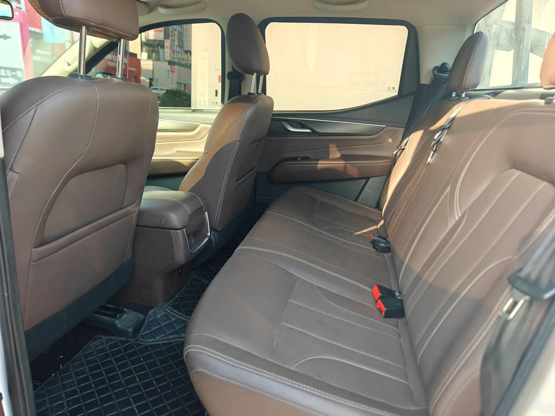 Dongfeng Ruichi 7 2022 2.3T Manual 4x4 Diesel Standard Version with Long Cargo Bed and Flatbed M9T — миниатюра 17