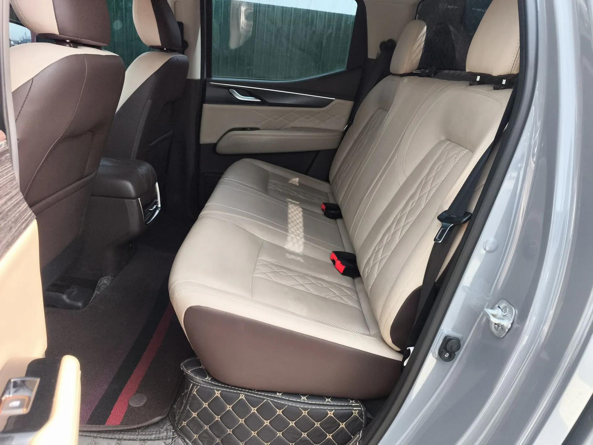 Dongfeng Ruichi 7 2022 2.3T Automatic 4x4 Diesel Flagship Long Cargo Bed M9T — миниатюра 18