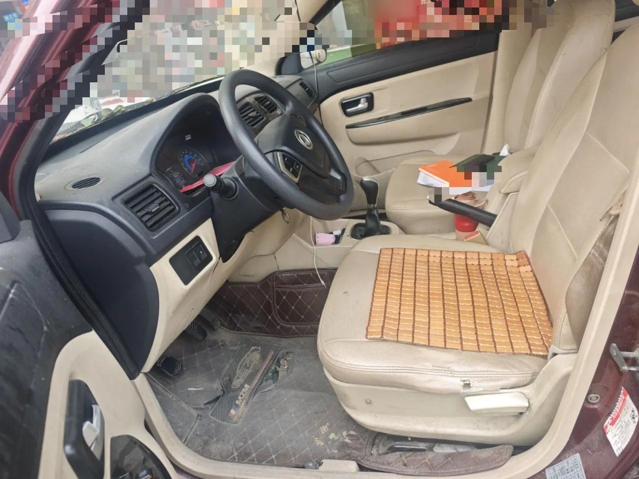 Dongfeng Fengon 370 2016 1.5L Manual Standard Edition SFG15-02 7 Seats — миниатюра 16