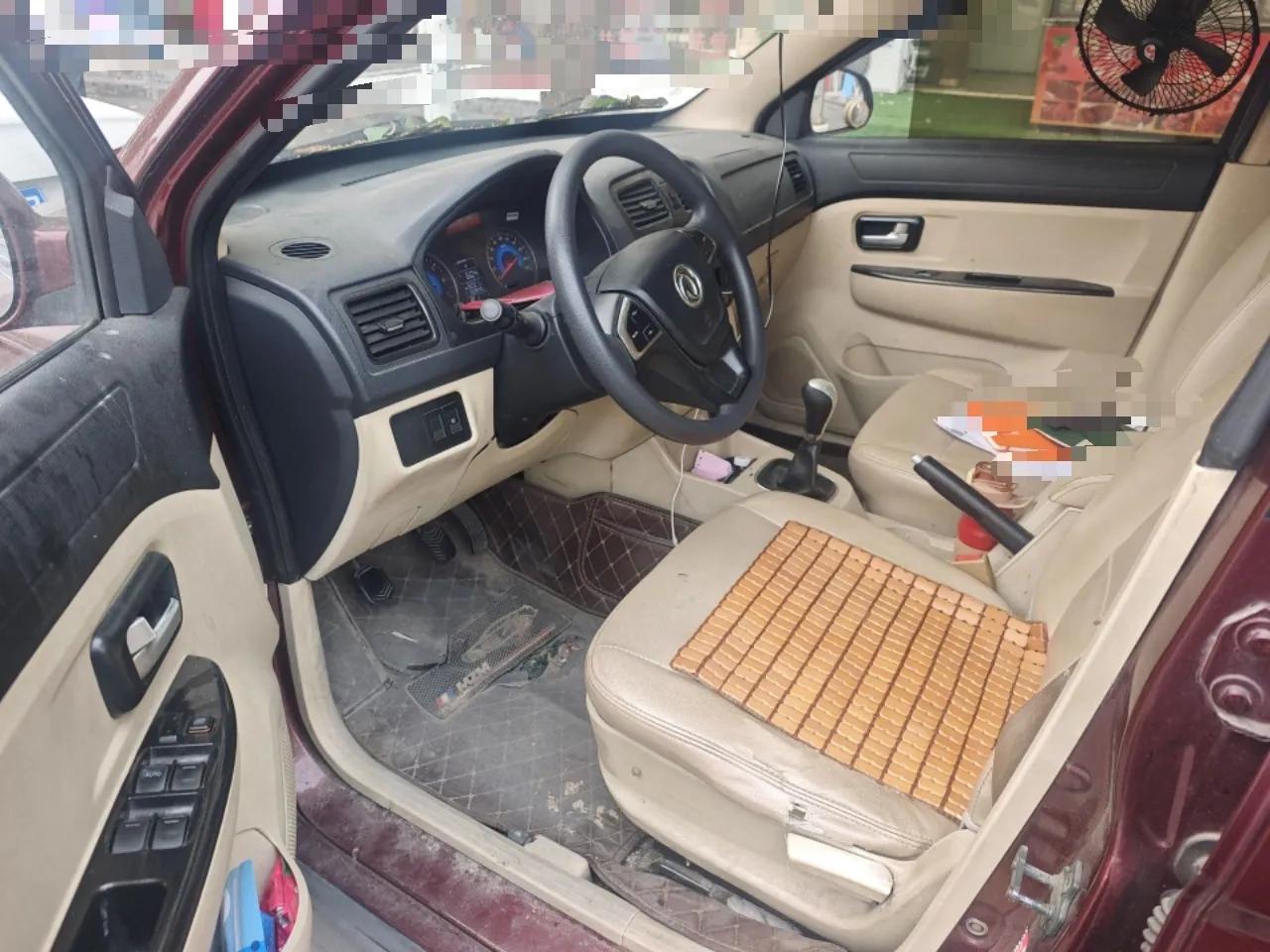 Dongfeng Fengon 370 2016 1.5L Manual Standard Edition SFG15-02 7 Seats — миниатюра 17