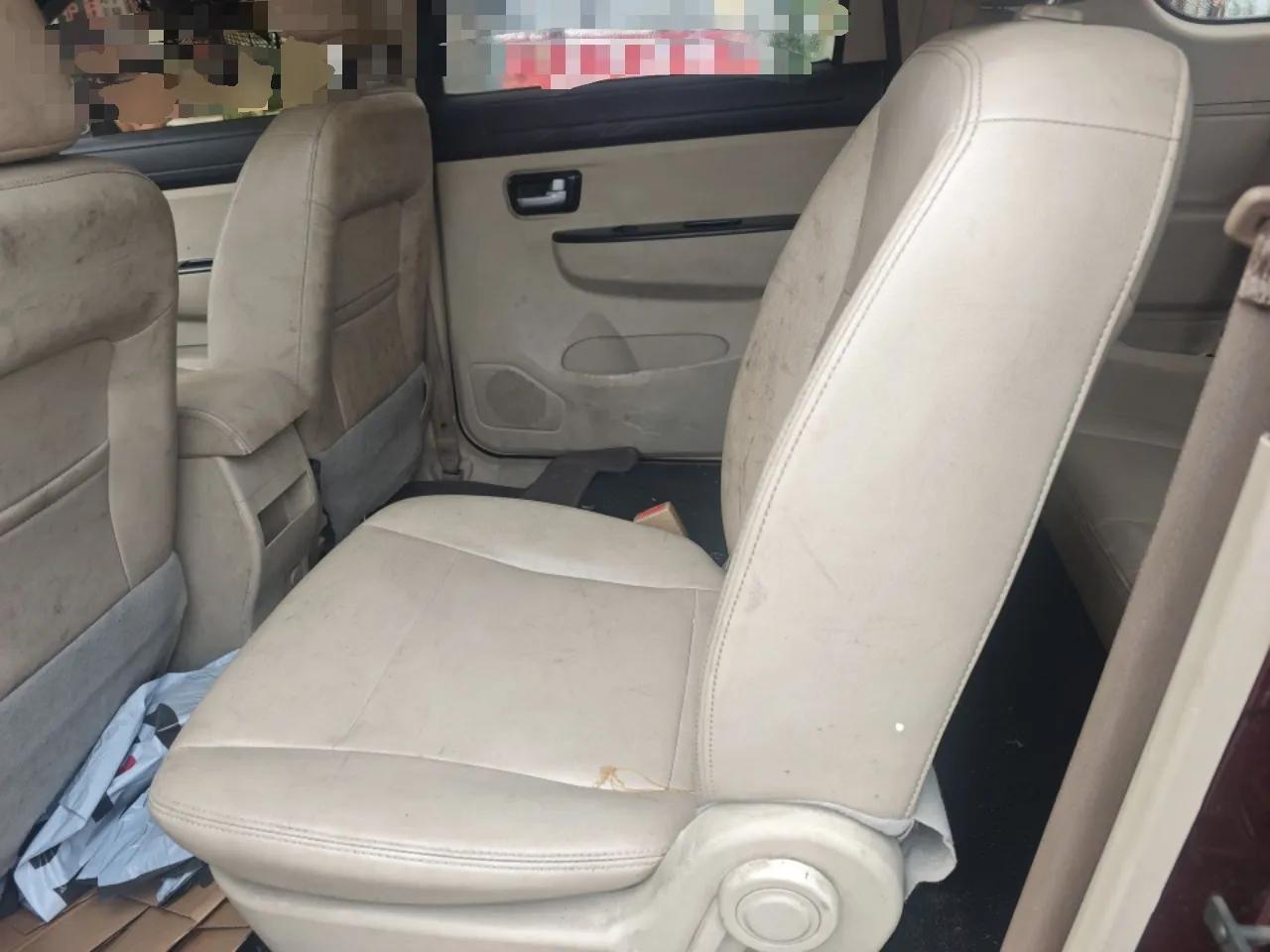 Dongfeng Fengon 370 2016 1.5L Manual Standard Edition SFG15-02 7 Seats — миниатюра 18