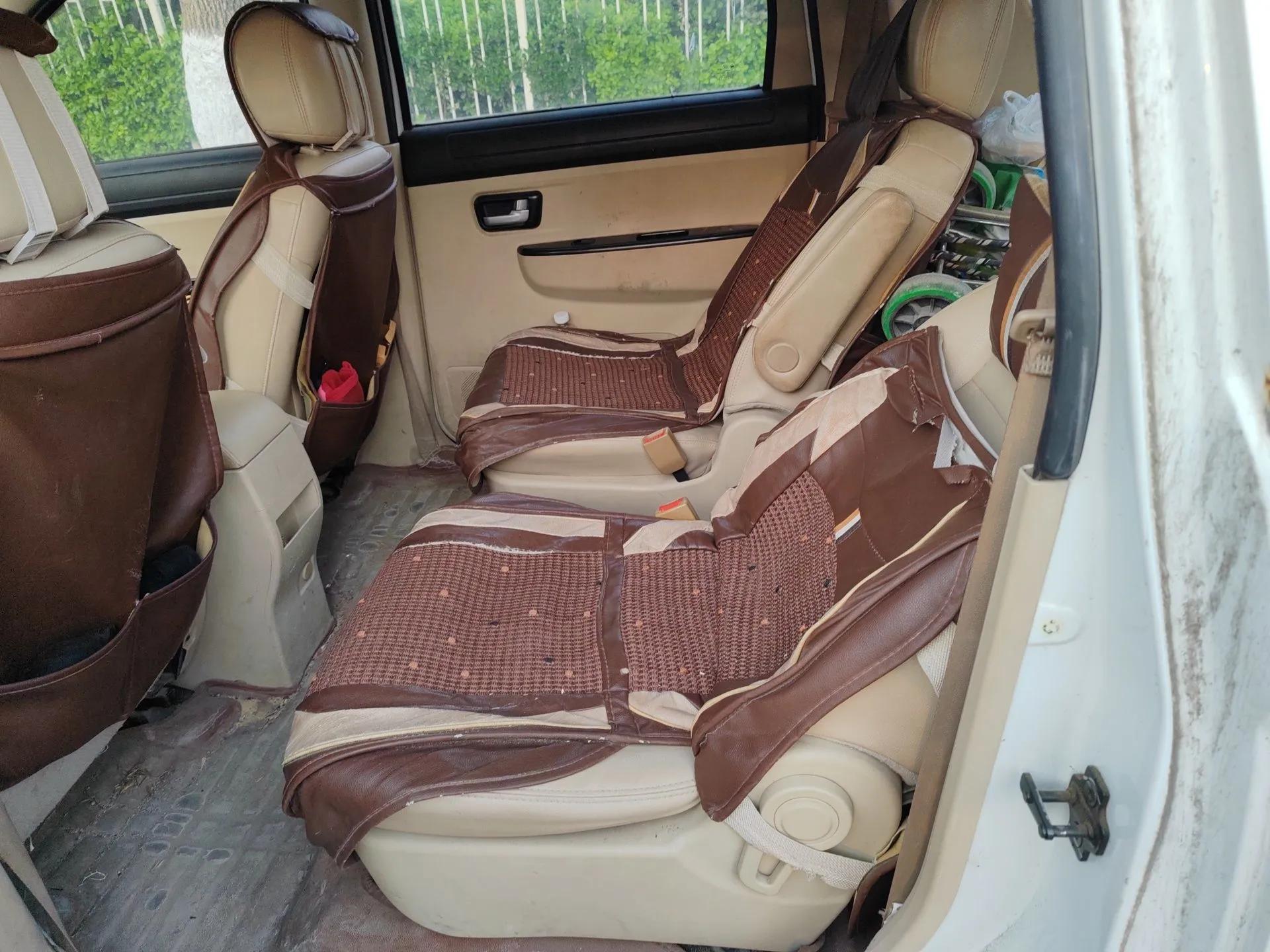 Dongfeng Fengon 370 2016 1.5L Manual Standard Model II 7 Seats — миниатюра 18