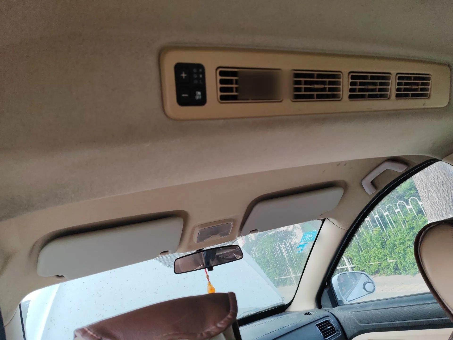 Dongfeng Fengon 370 2016 1.5L Manual Standard Model II 7 Seats — миниатюра 19
