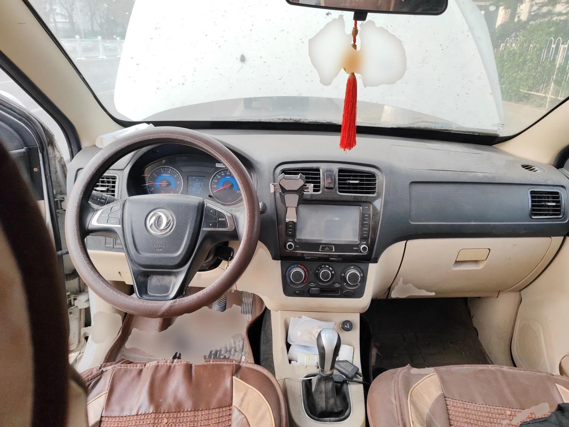 Dongfeng Fengon 370 2016 1.5L Manual Standard Model II 7 Seats — миниатюра 10