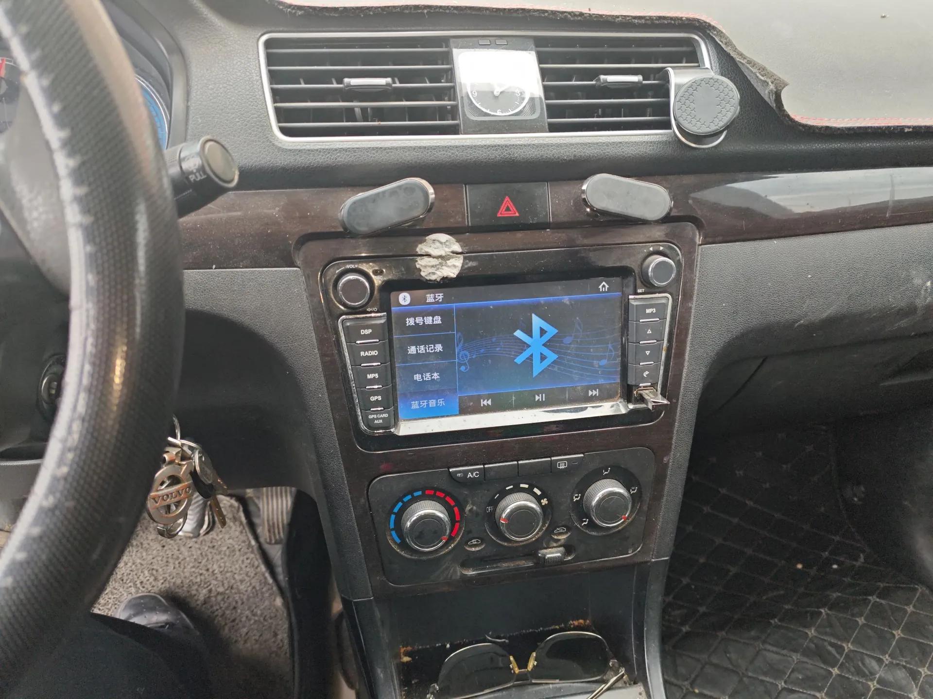 Dongfeng Fengon 360 2015 1.5L Manual Luxury 7-Seater China IV Standard — миниатюра 14