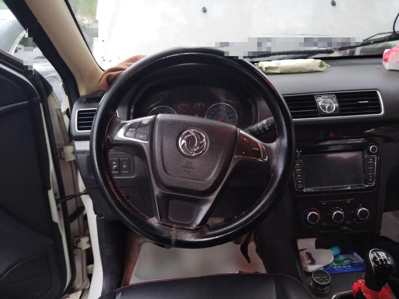 Dongfeng Fengon 360 2015 1.5L Manual Luxury 7-Seater China IV Standard — миниатюра 11