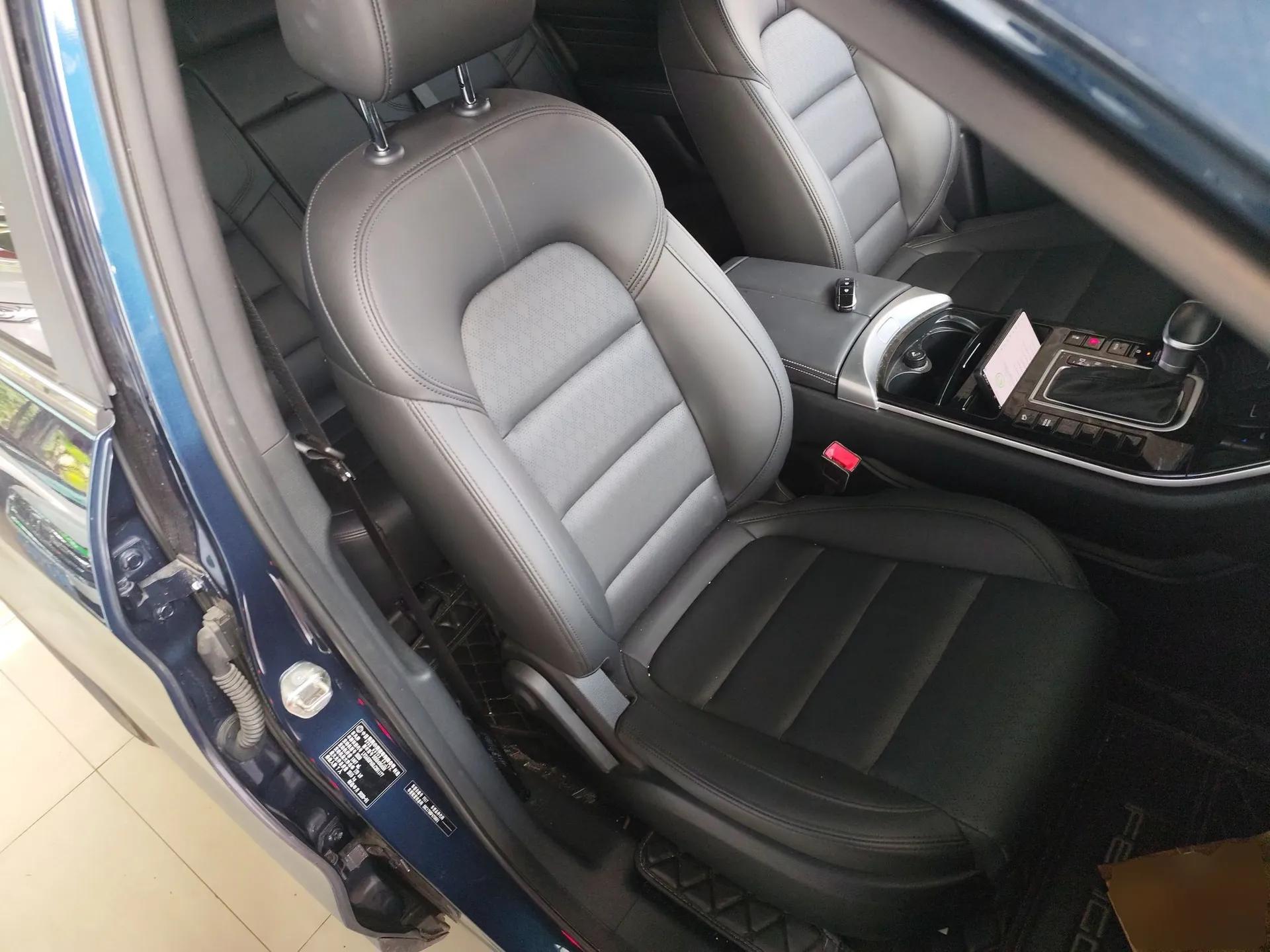 Dongfeng Fengon ix7 2020 2.0 TGDI Automatic Two-Wheel Drive Urban Luxury Edition — миниатюра 23