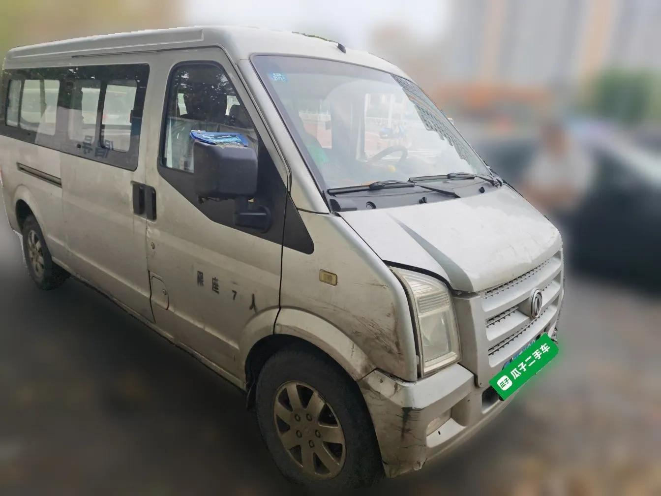Dongfeng Xiaokang C37 2018 1.5L Premium II DK15 — миниатюра 3