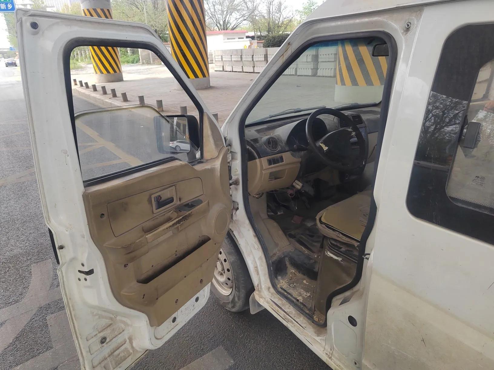 Dongfeng Xiaokang C37 2012 1.4L Standard Edition DK13-06 — миниатюра 17