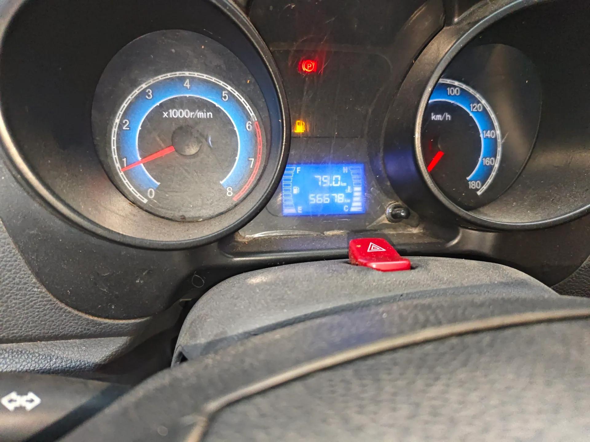Dongfeng Xiaokang D52 2019 1.5L Base Version with Rear Dual Wheels China V Emission Standard DK15 — миниатюра 13