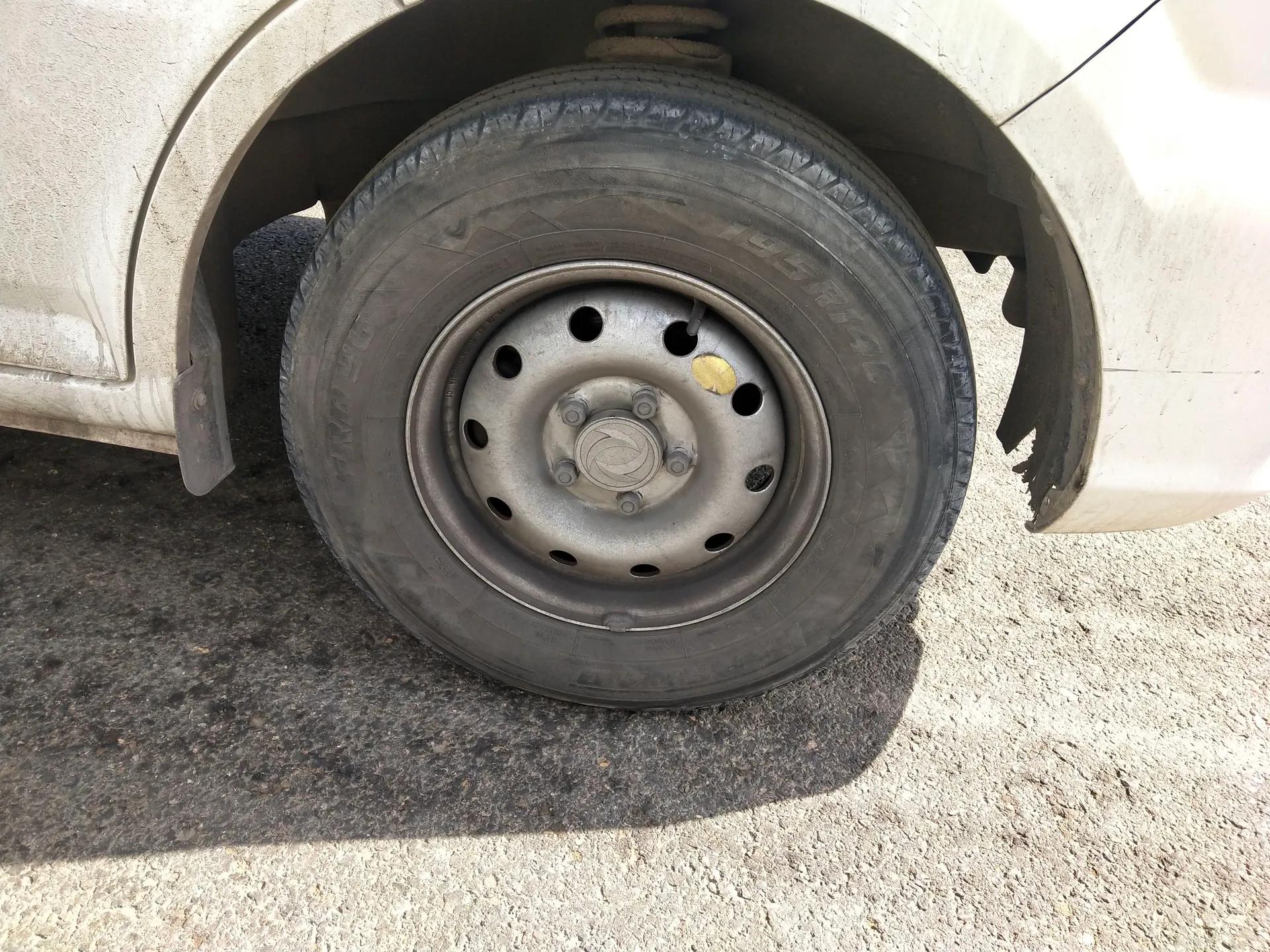 Dongfeng Yufeng EM26 2023 High-End Model 41.86 kWh CATL — миниатюра 8