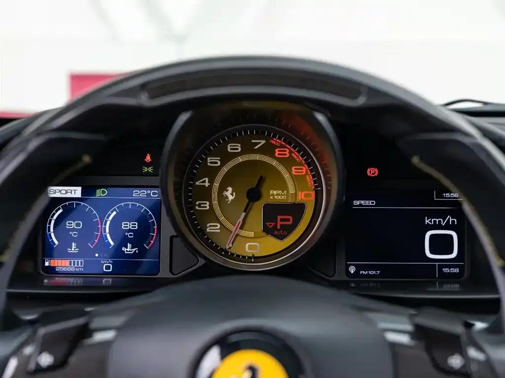 2017 GTC4Lusso 3.9T V8 — миниатюра 12