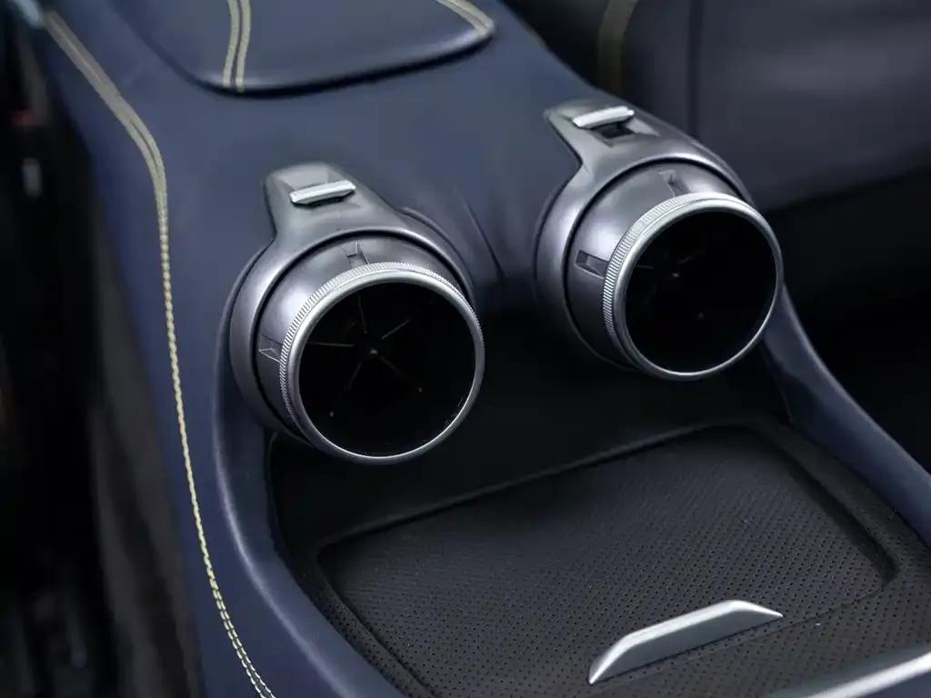 2017 GTC4Lusso 3.9T V8 — миниатюра 21