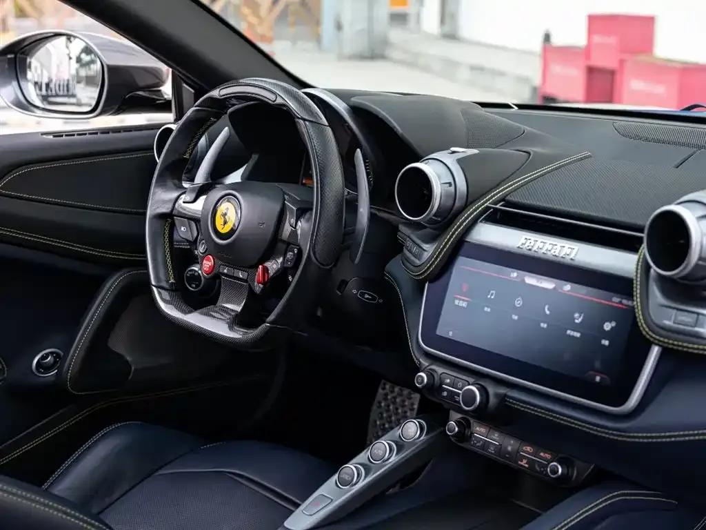 2017 GTC4Lusso 3.9T V8 — миниатюра 10