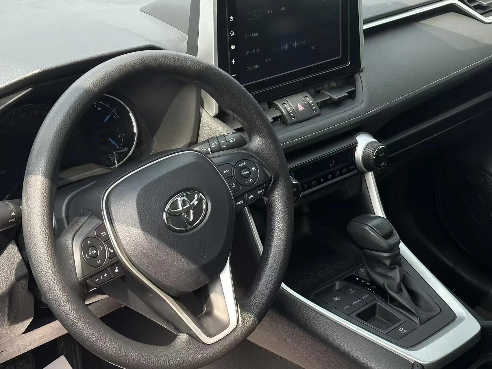Toyota RAV4 2020 Dual-Engine 2.5L E-CVT Two-Wheel Drive Elite Edition — миниатюра 21