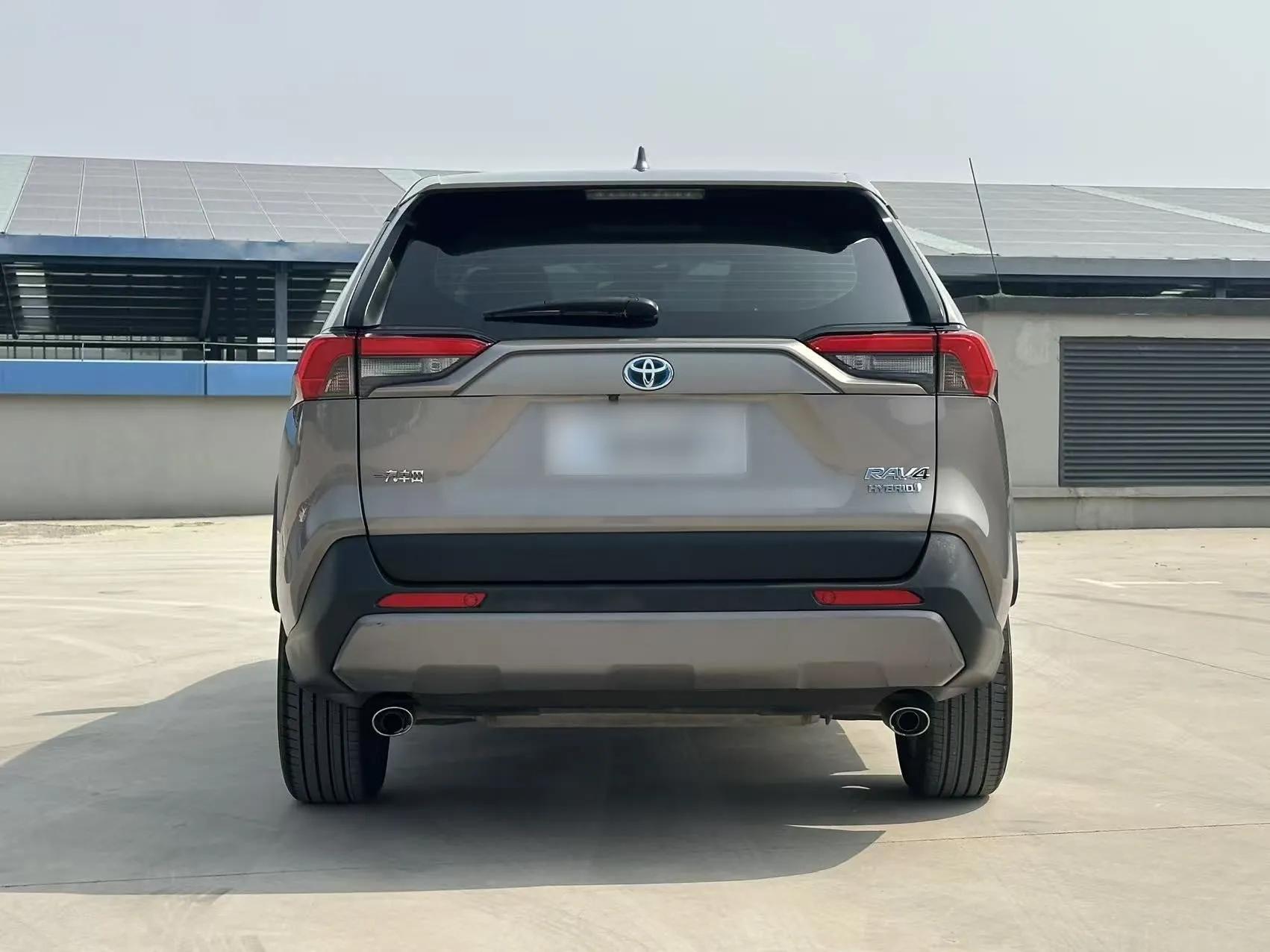 Toyota RAV4 2020 Dual-Engine 2.5L E-CVT Two-Wheel Drive Elite Edition — миниатюра 4