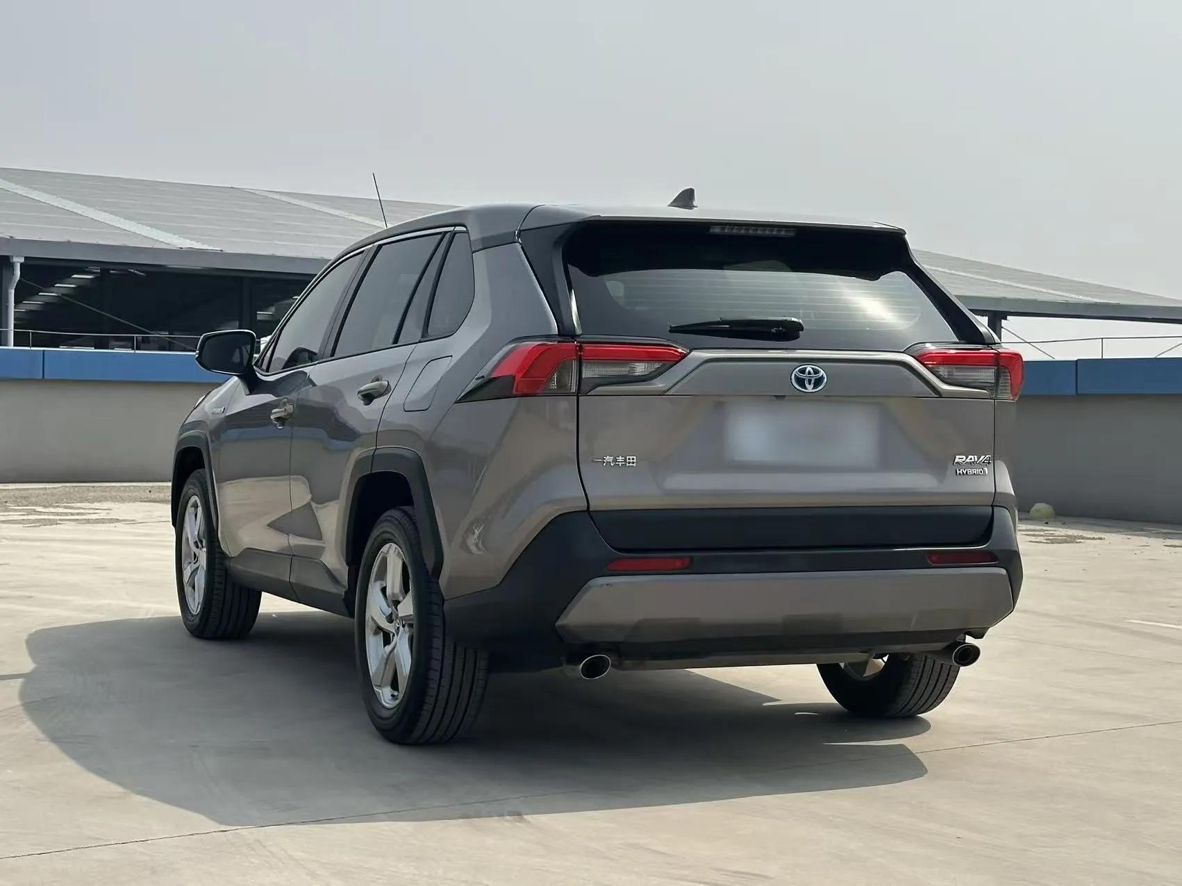 Toyota RAV4 2020 Dual-Engine 2.5L E-CVT Two-Wheel Drive Elite Edition — миниатюра 5