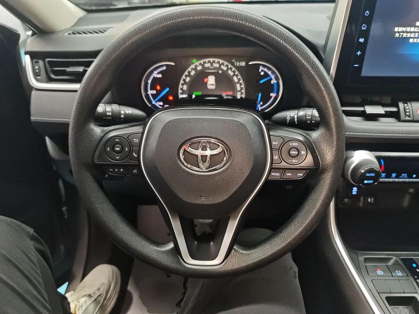 Toyota RAV4 2020 Dual-Engine 2.5L E-CVT Two-Wheel Drive Elite Edition — миниатюра 9