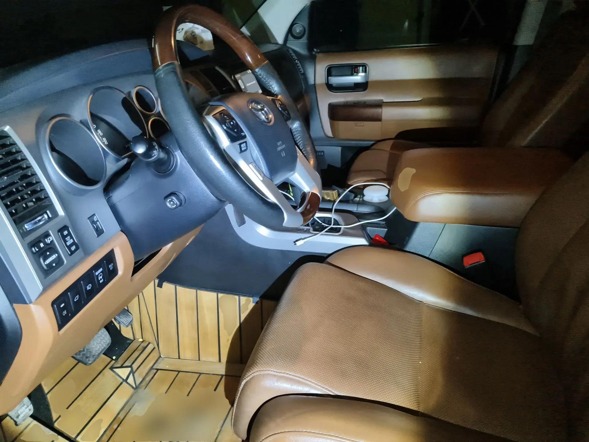 Toyota Sequoia  — миниатюра 16