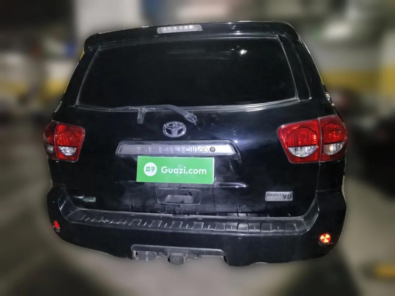 Toyota Sequoia  — миниатюра 5