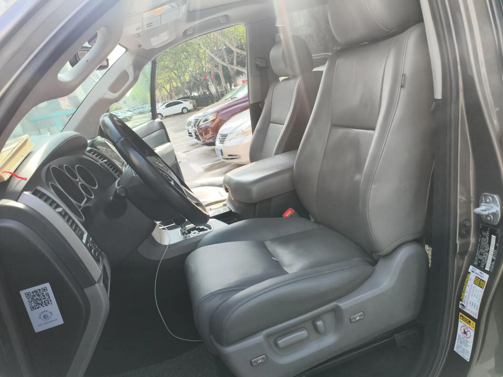 Toyota Sequoia  — миниатюра 16