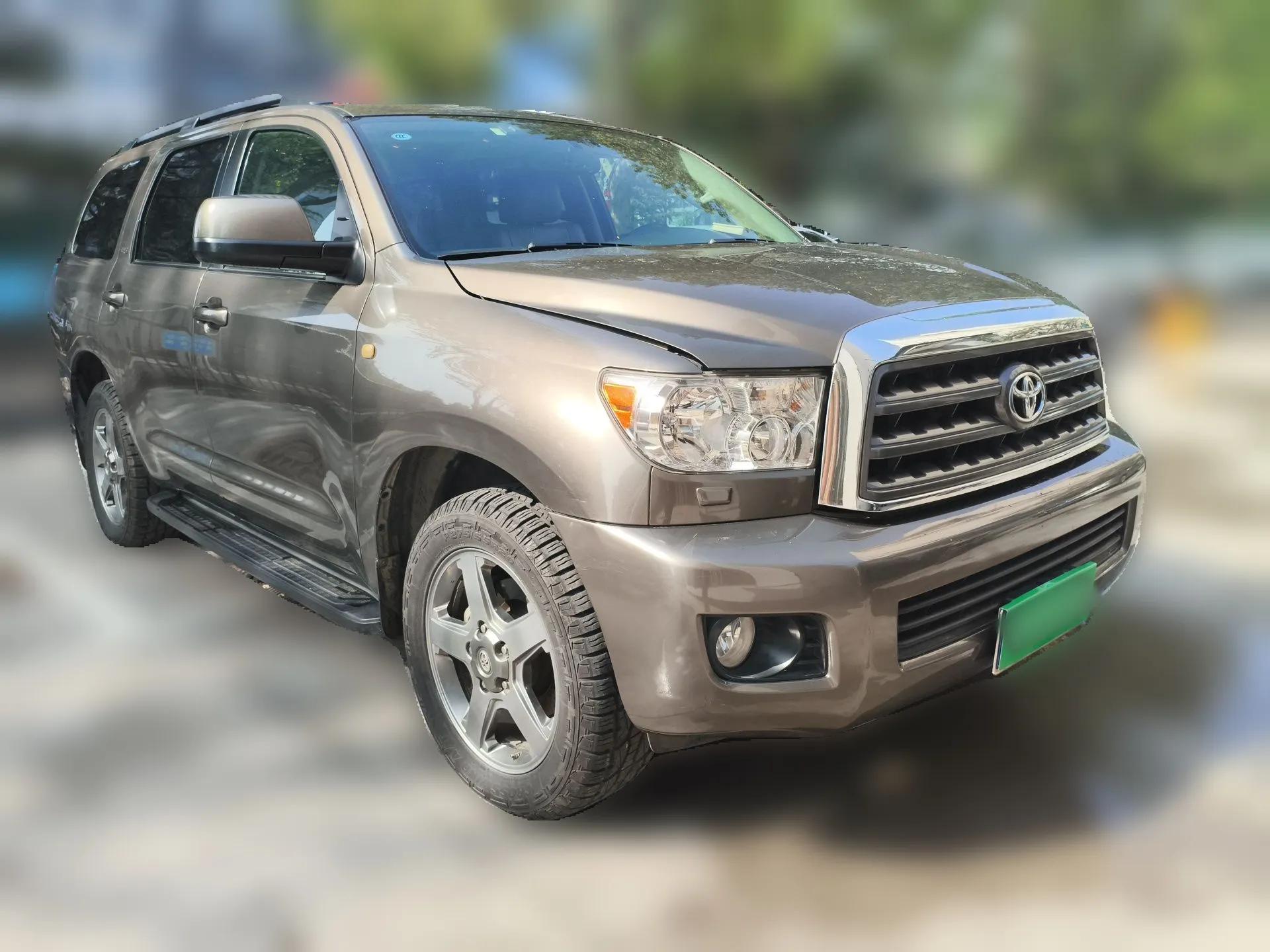 Toyota Sequoia  — миниатюра 3