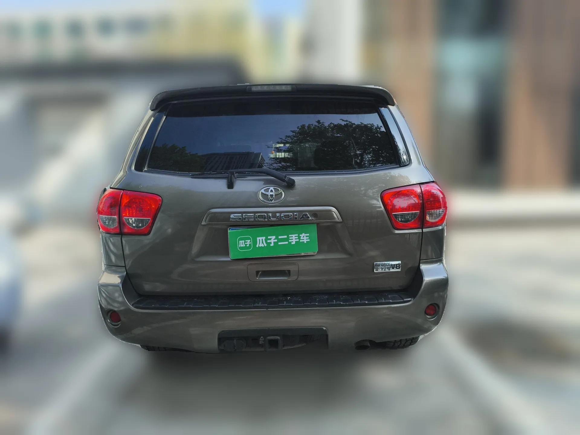 Toyota Sequoia  — миниатюра 5