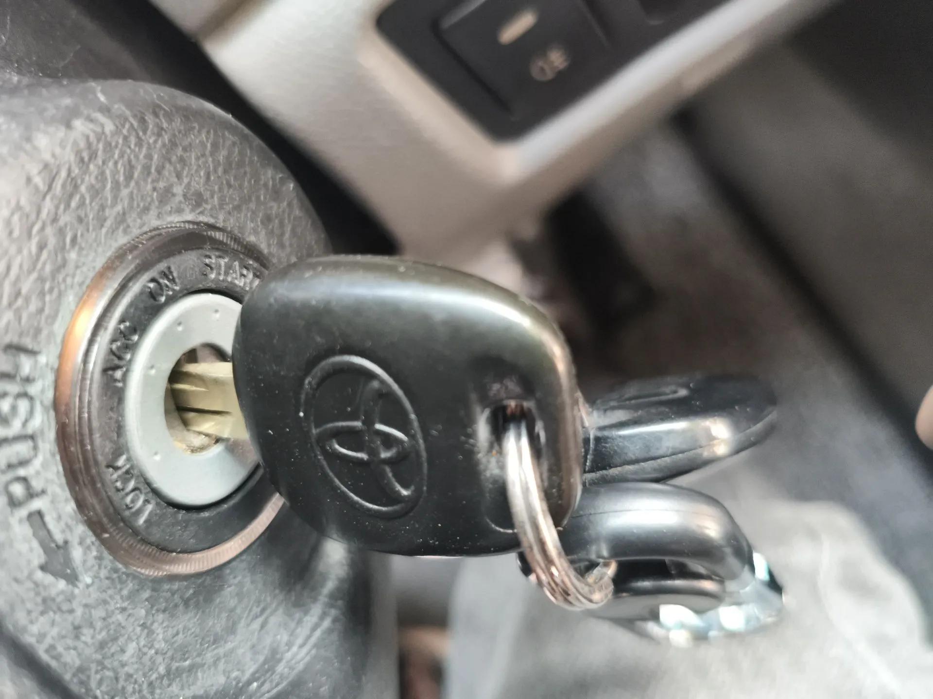 Toyota Sequoia  — миниатюра 9