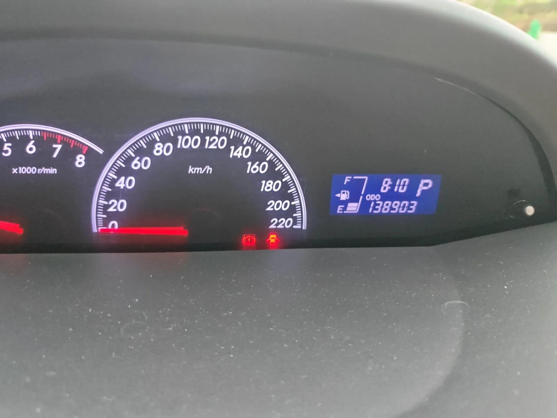 Toyota Yaris 2011 1.6E Automatic Charm Edition — миниатюра 13