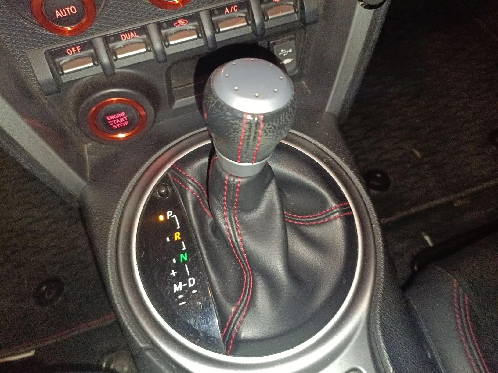 Toyota 86 2013 2.0L Automatic Luxury Version — миниатюра 15