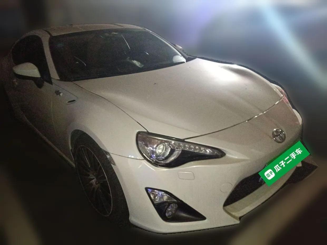Toyota 86 2013 2.0L Automatic Luxury Version — миниатюра 3