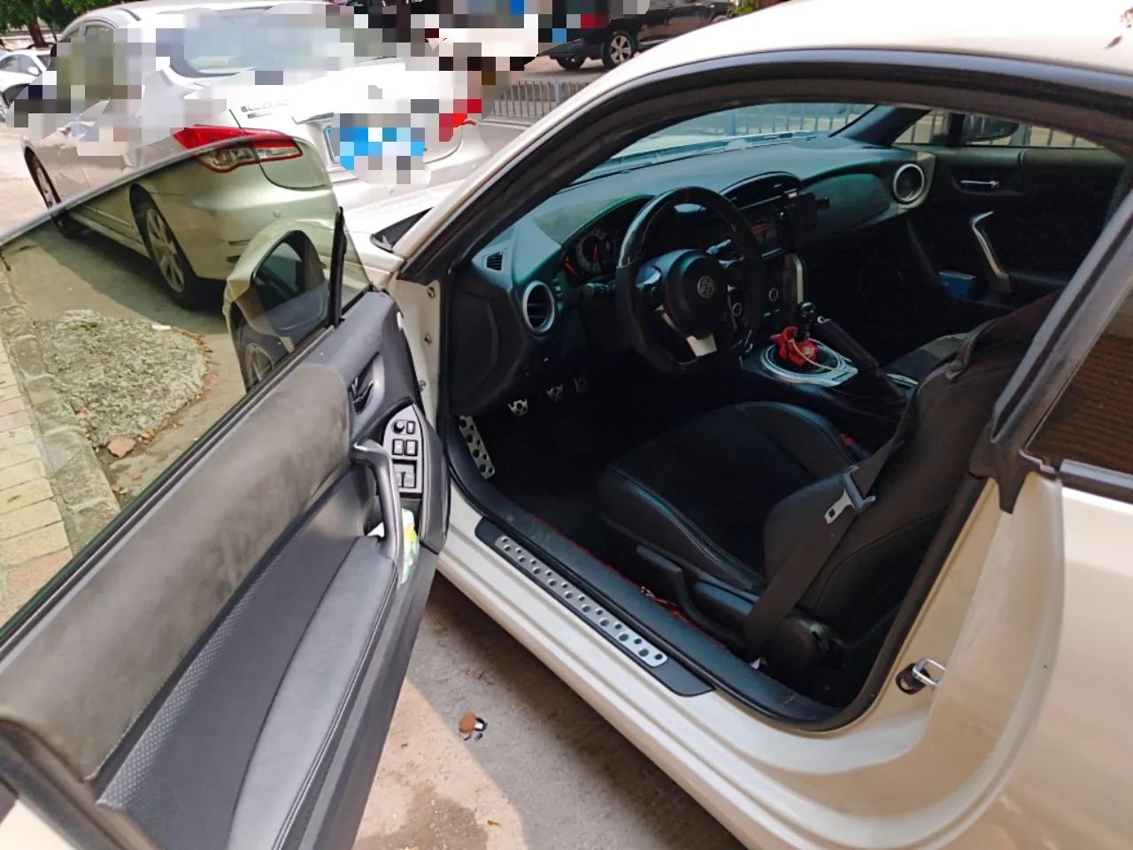 Toyota 86 2019 2.0L Manual Luxury Edition — миниатюра 17