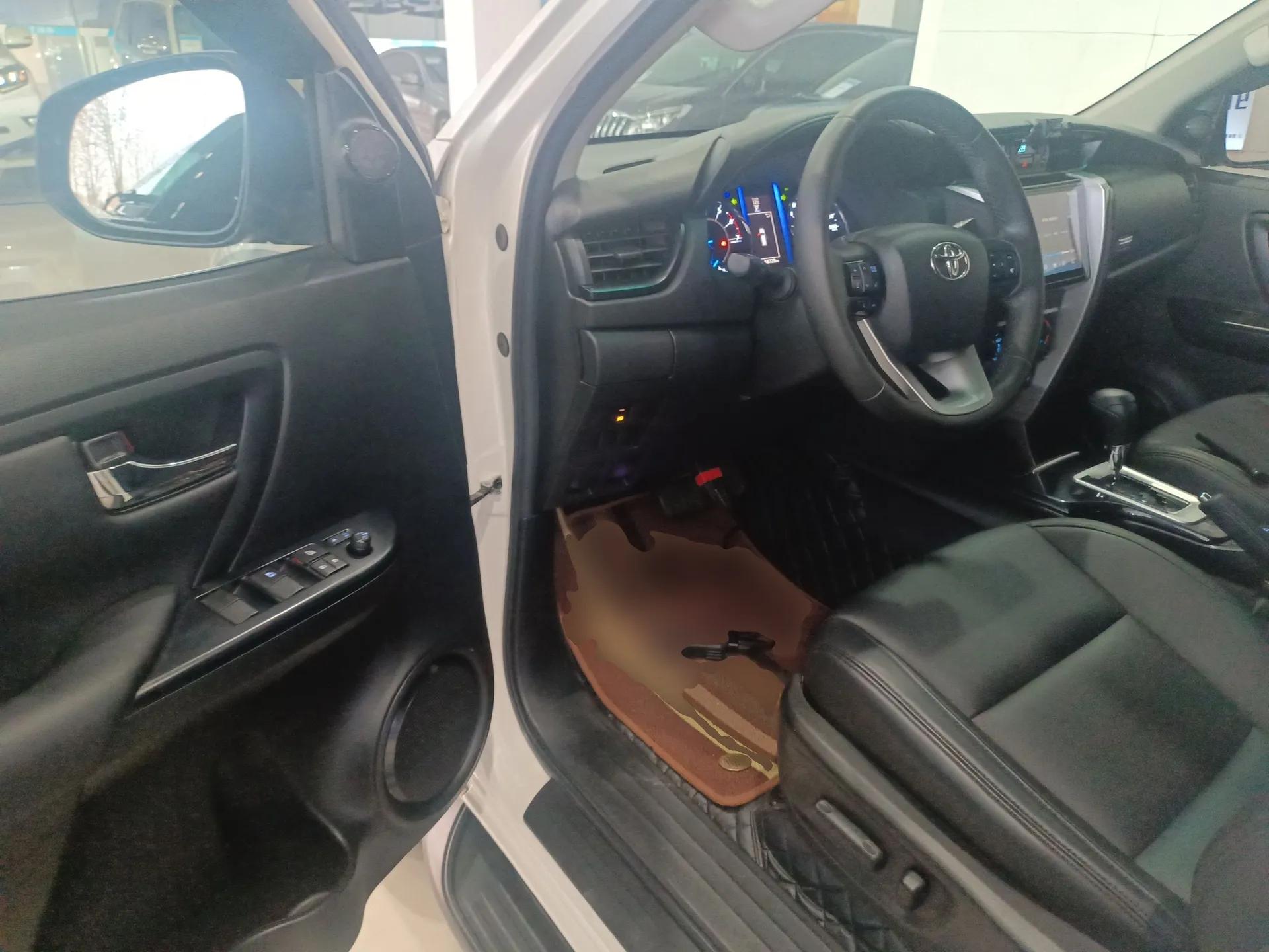 Toyota Fortuner 2016 2.7L Middle East Version — миниатюра 19