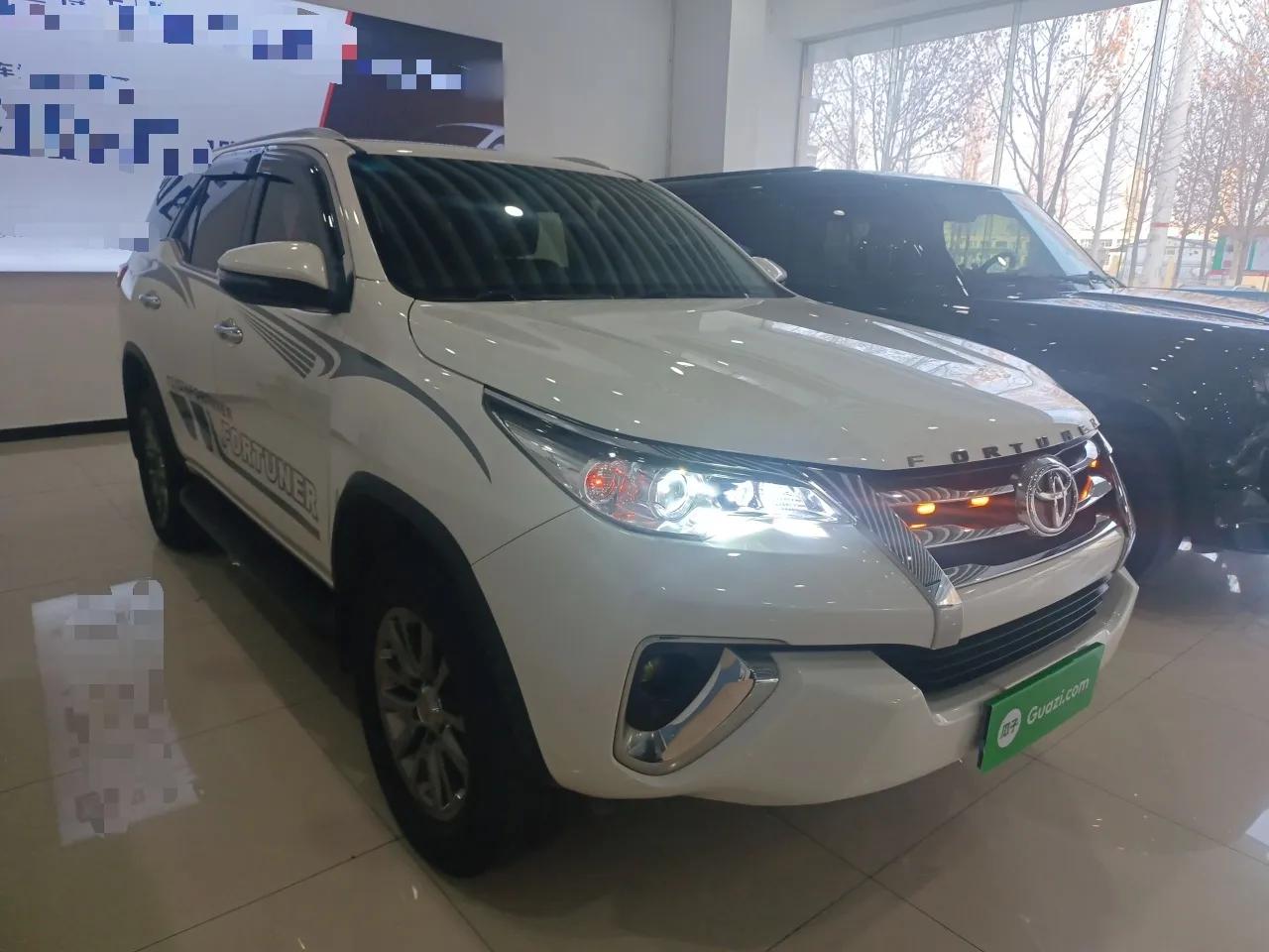 Toyota Fortuner 2016 2.7L Middle East Version — миниатюра 3