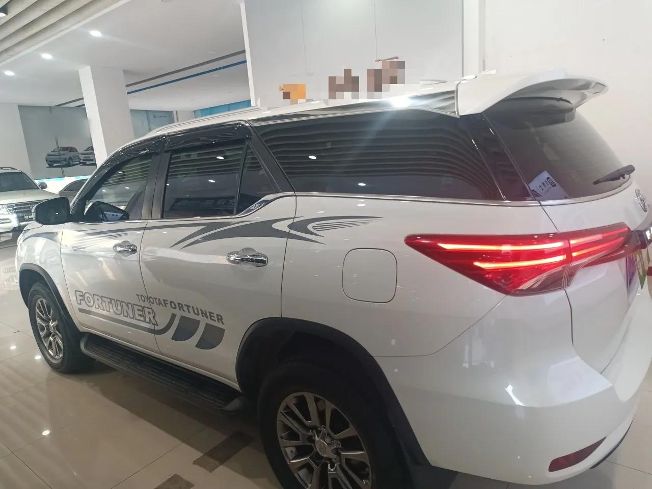Toyota Fortuner 2016 2.7L Middle East Version — миниатюра 4