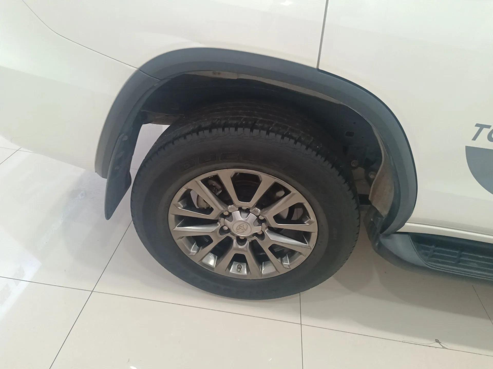 Toyota Fortuner 2016 2.7L Middle East Version — миниатюра 10