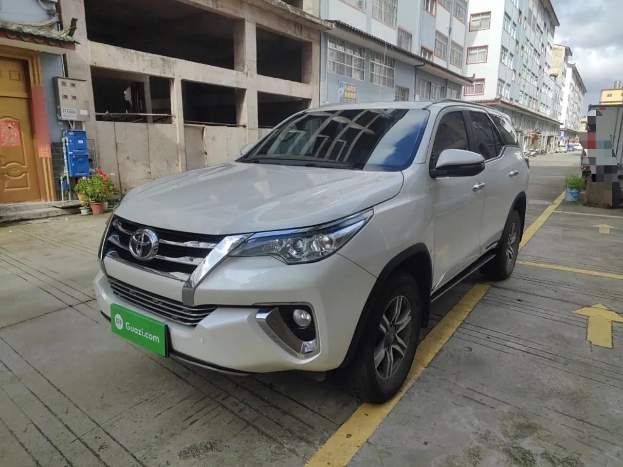 Toyota Fortuner 2016 2.7L Middle East Version — миниатюра 1