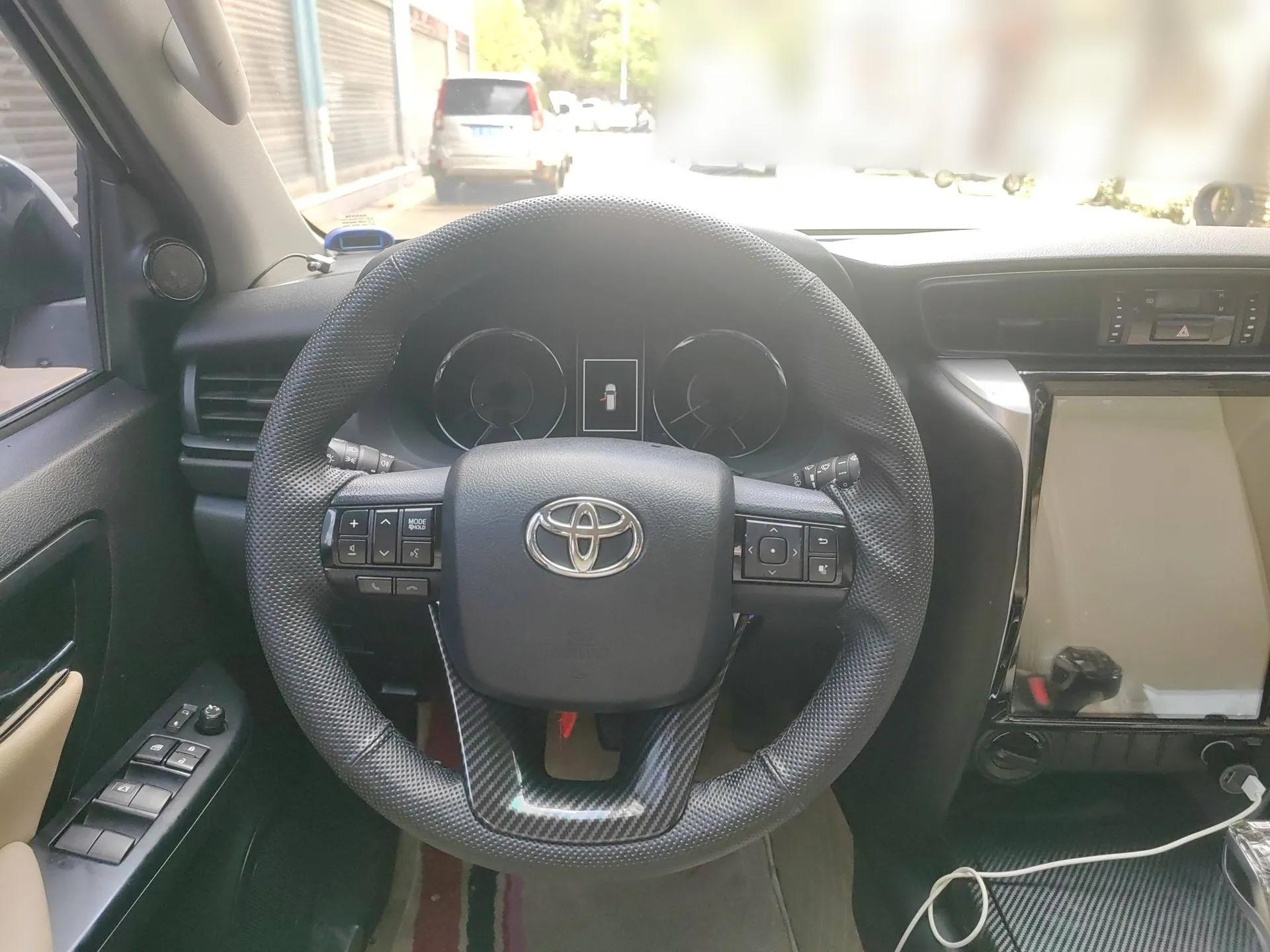 Toyota Fortuner 2016 2.7L Middle East Version — миниатюра 16