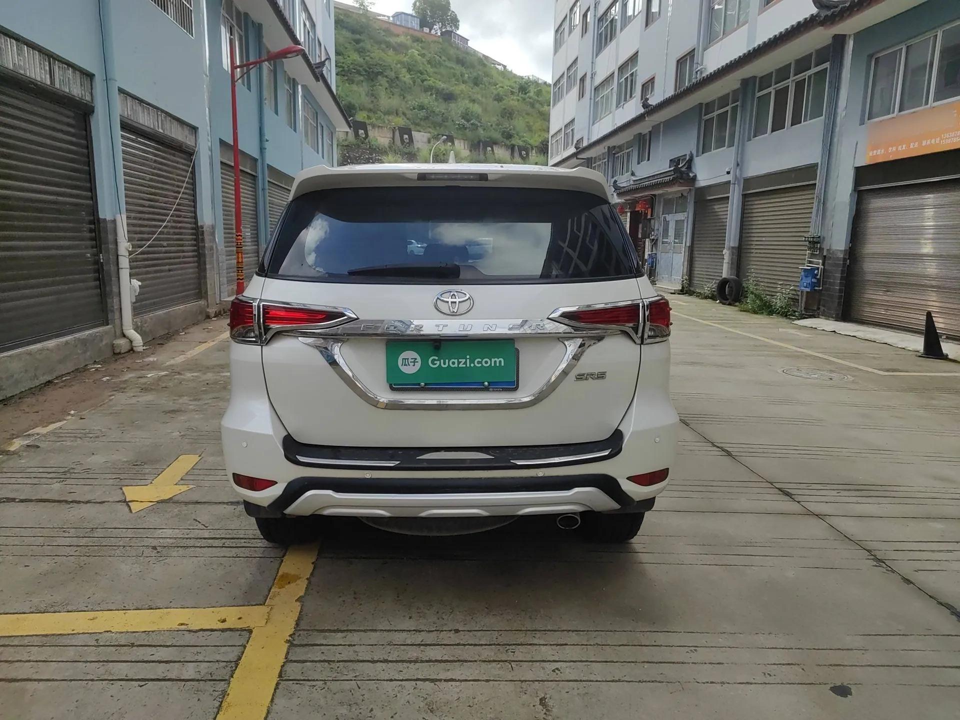 Toyota Fortuner 2016 2.7L Middle East Version — миниатюра 6