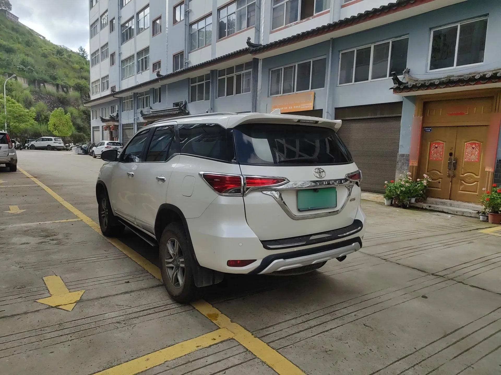 Toyota Fortuner 2016 2.7L Middle East Version — миниатюра 7