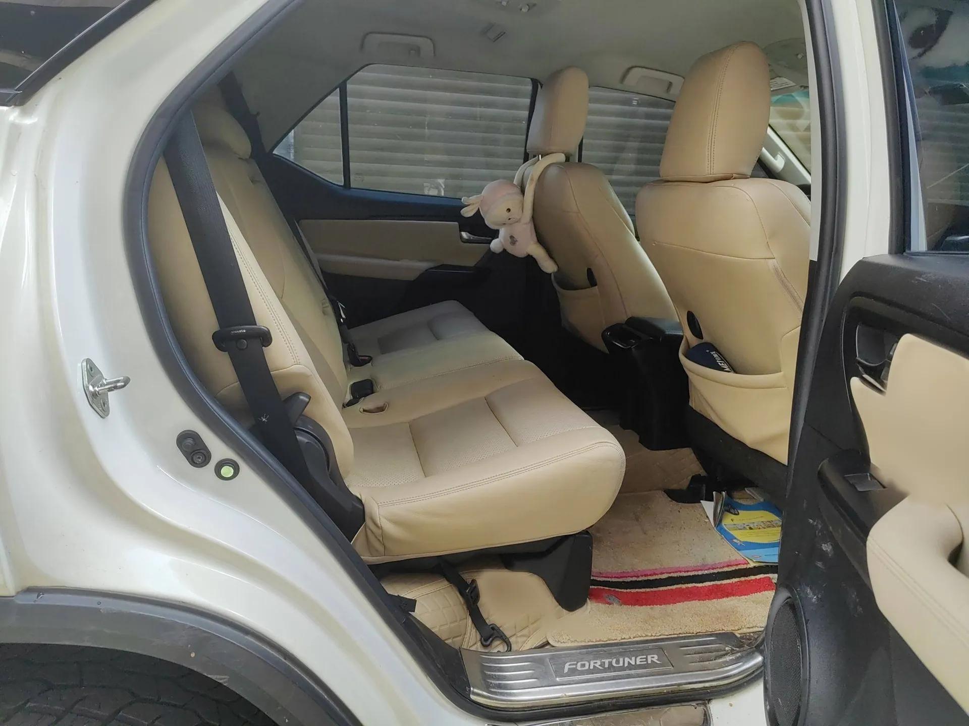 Toyota Fortuner 2016 2.7L Middle East Version — миниатюра 9