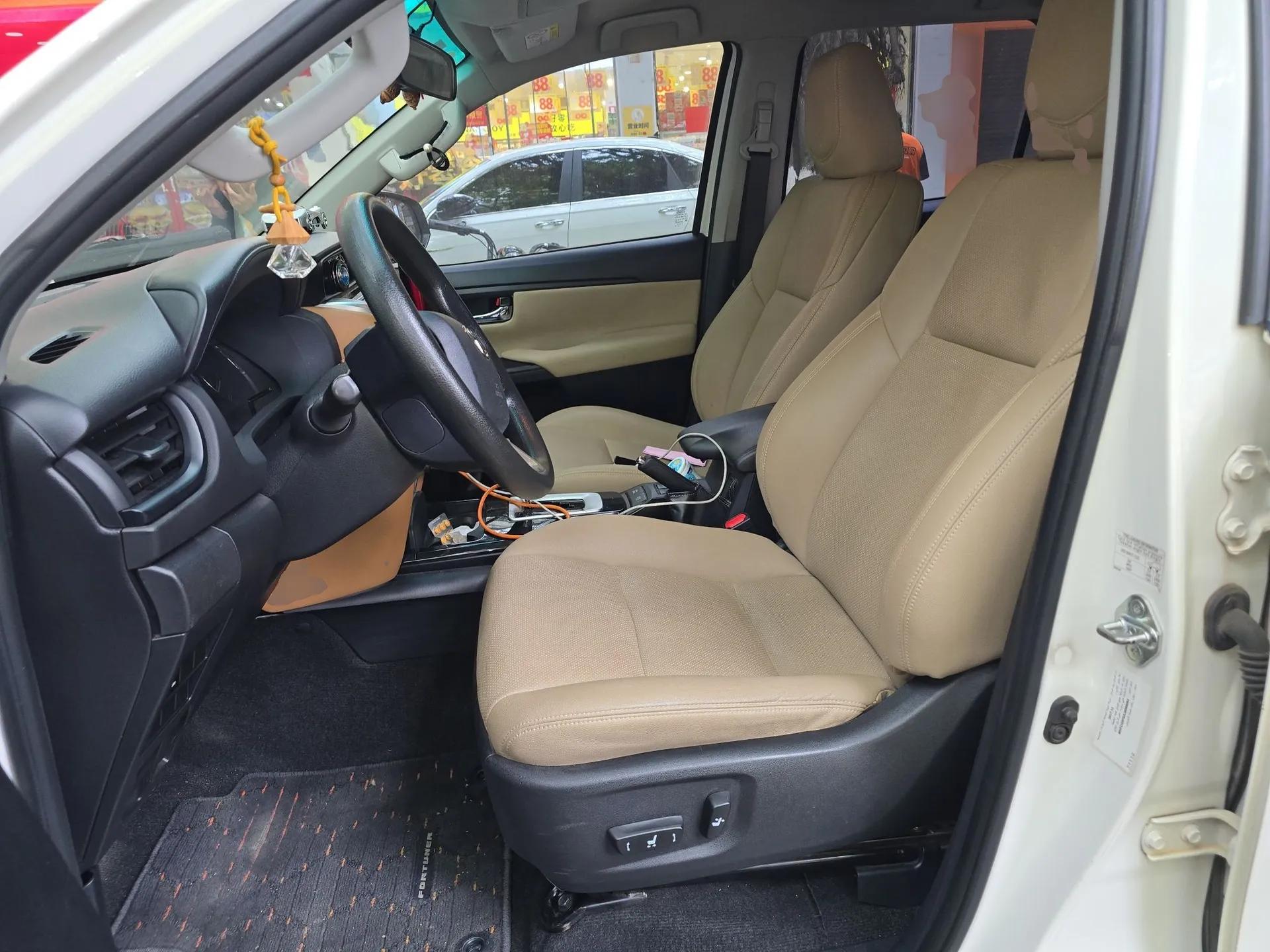 Toyota Fortuner 2016 2.7L Middle East Version — миниатюра 16