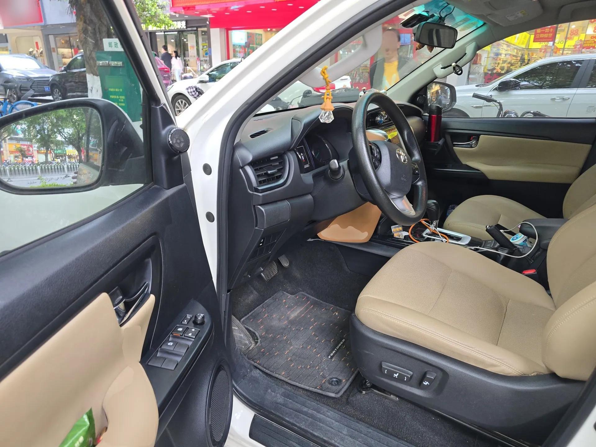 Toyota Fortuner 2016 2.7L Middle East Version — миниатюра 17