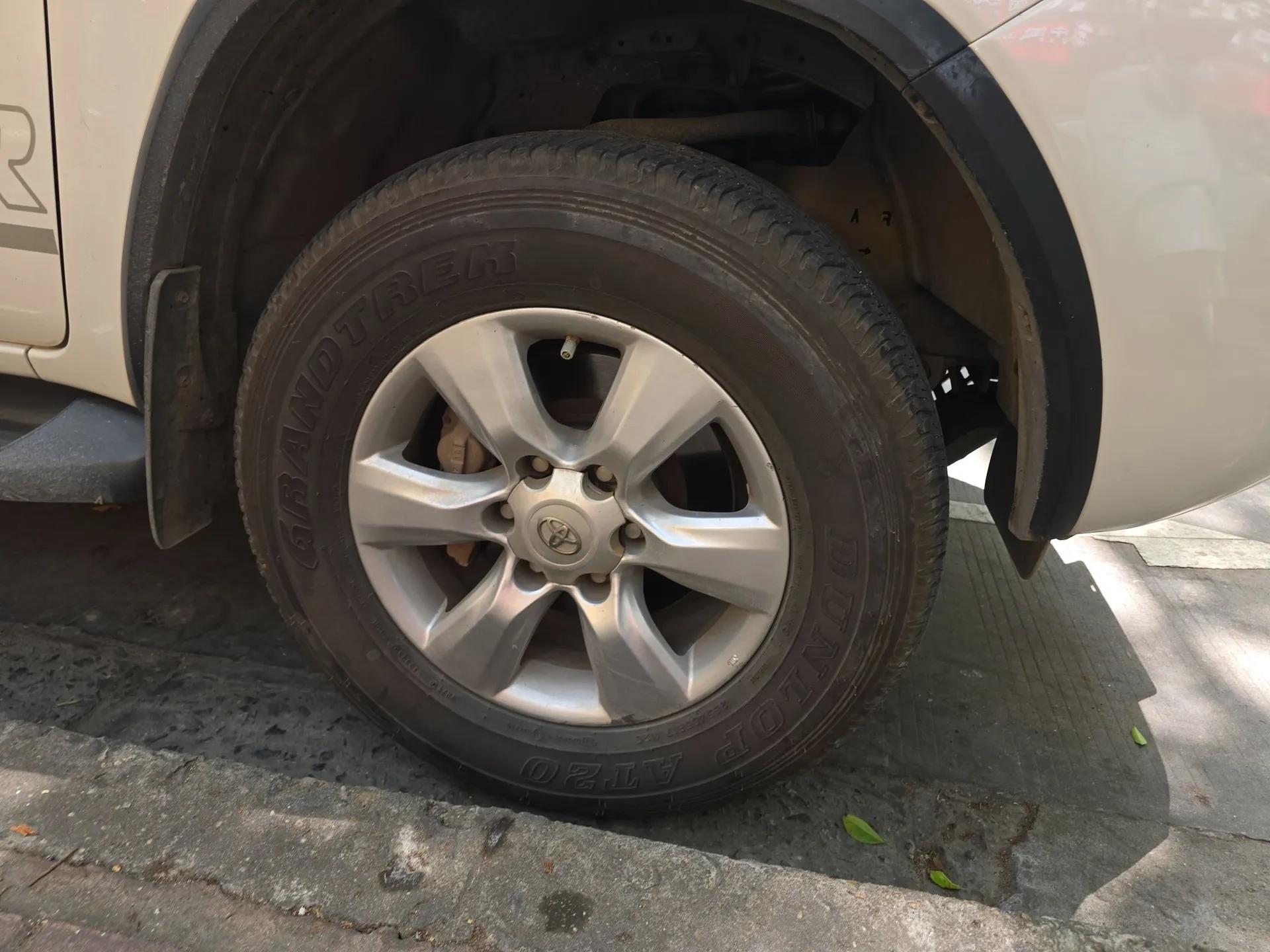 Toyota Fortuner 2016 2.7L Middle East Version — миниатюра 8